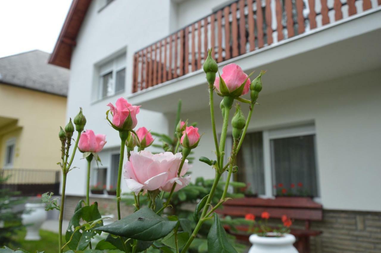 Varga Apartman Heviz Exterior photo