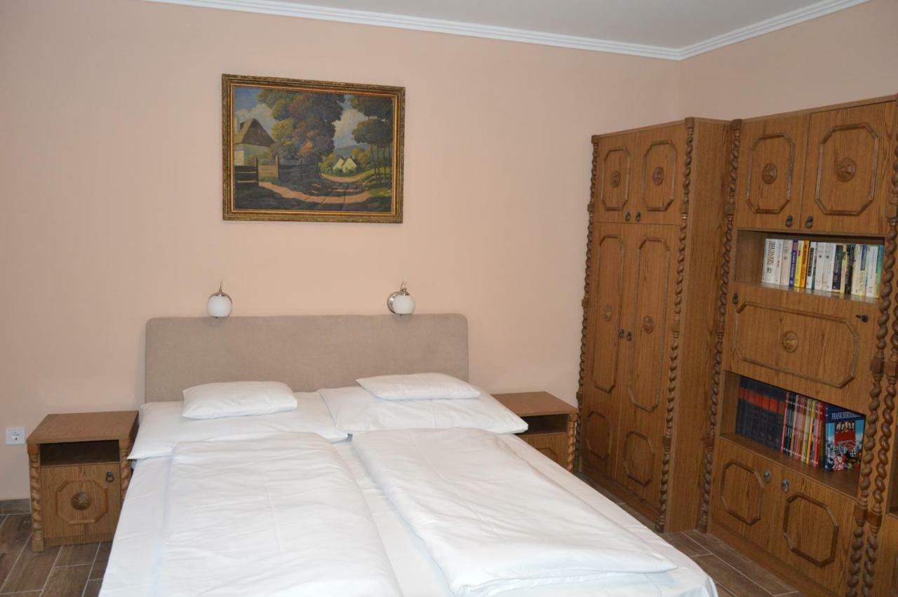 Varga Apartman Heviz Exterior photo