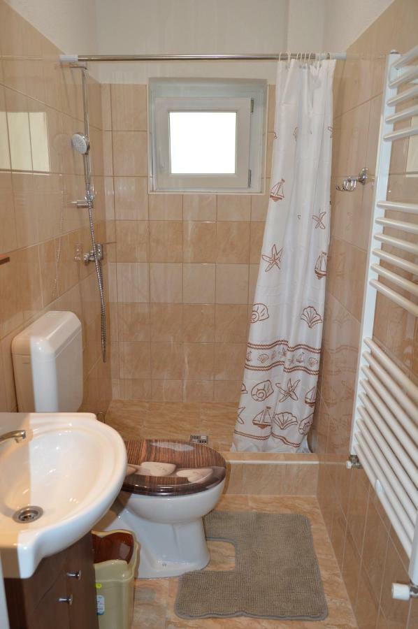 Varga Apartman Heviz Exterior photo