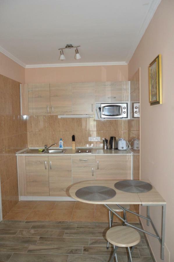Varga Apartman Heviz Exterior photo