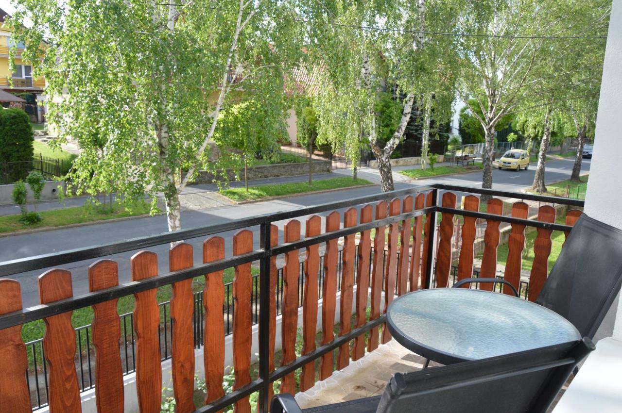 Varga Apartman Heviz Exterior photo