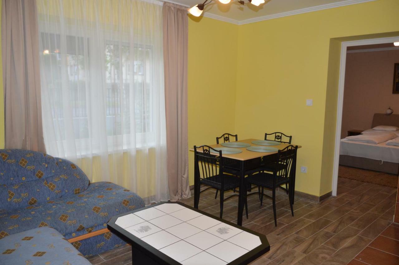 Varga Apartman Heviz Exterior photo