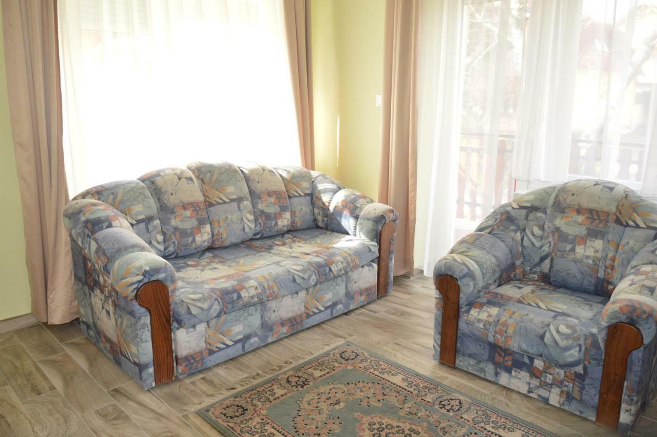 Varga Apartman Heviz Exterior photo